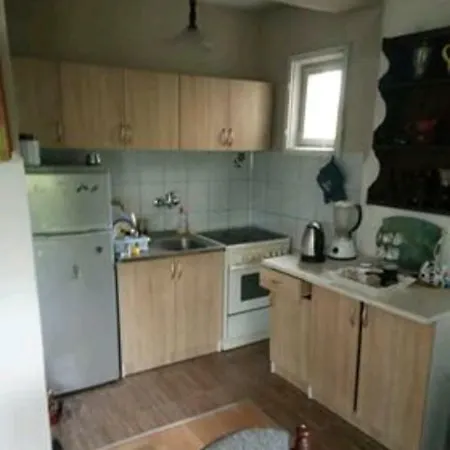 Apartman Hajra شقة توزلا